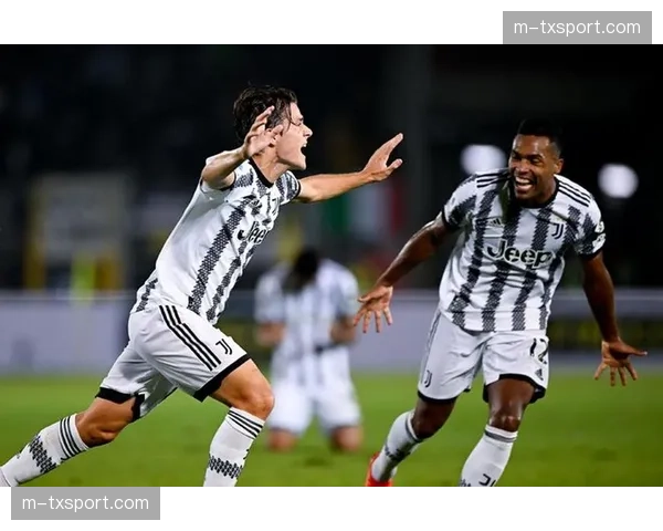 意甲关键战报道：尤文图斯下半场变阵“无锋阵”，依靠前腰群穿插制造杀机